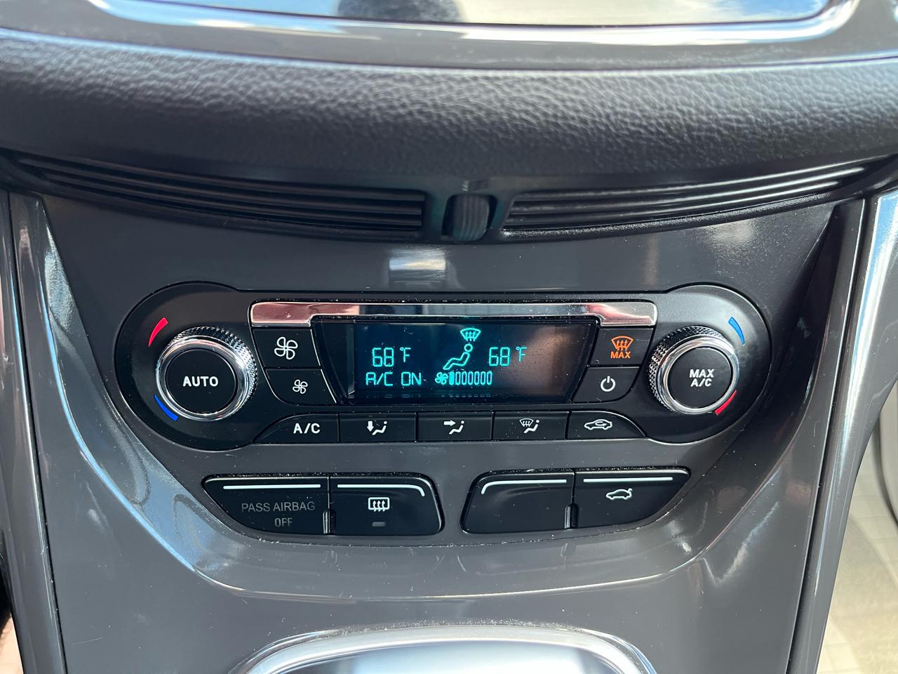 Ford Escape Titanium 4WD 2014