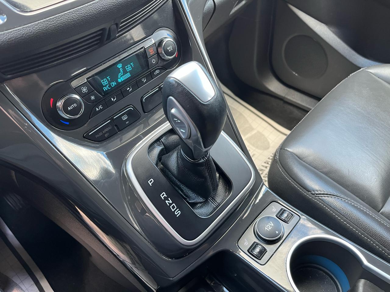 Ford Escape Titanium 4WD 2014