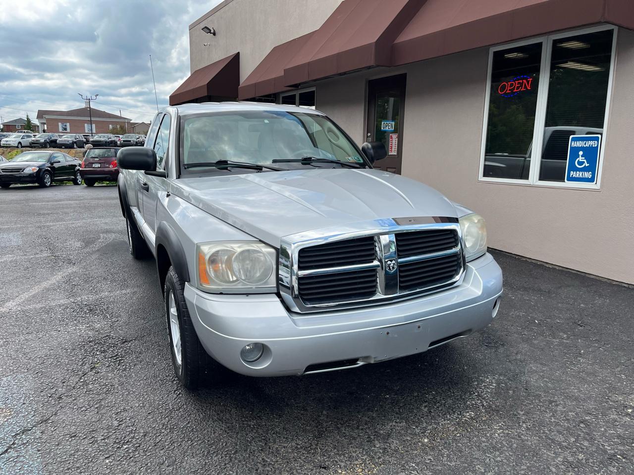 Dodge Dakota SLT Club Cab 2WD 2007