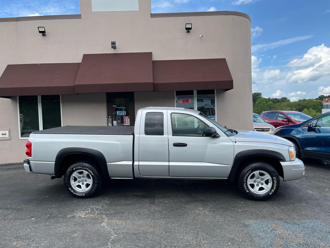 Dodge Dakota SLT Club Cab 2WD 2007