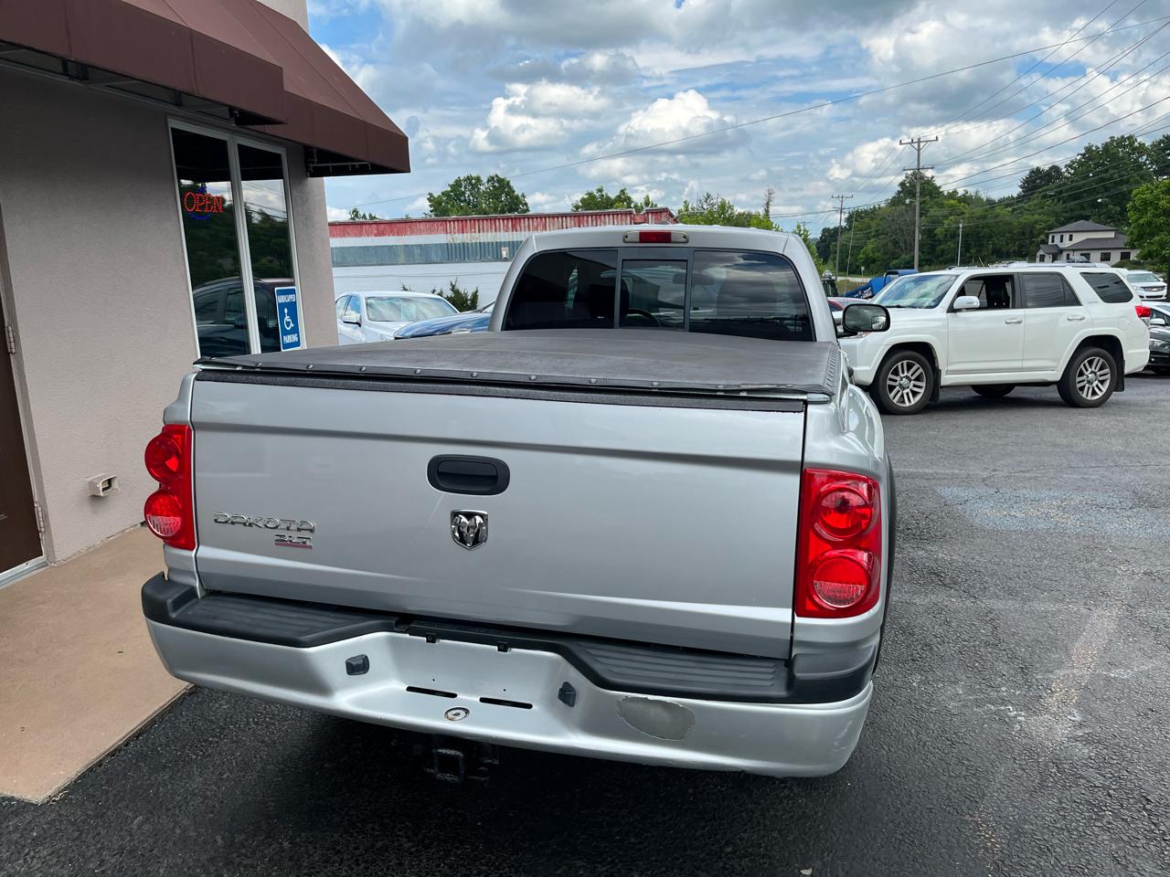 Dodge Dakota SLT Club Cab 2WD 2007