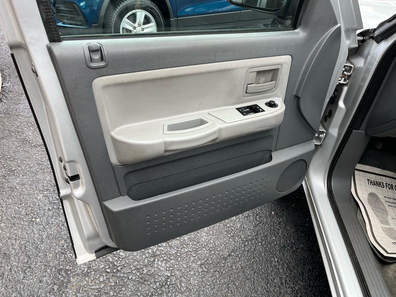 Dodge Dakota SLT Club Cab 2WD 2007