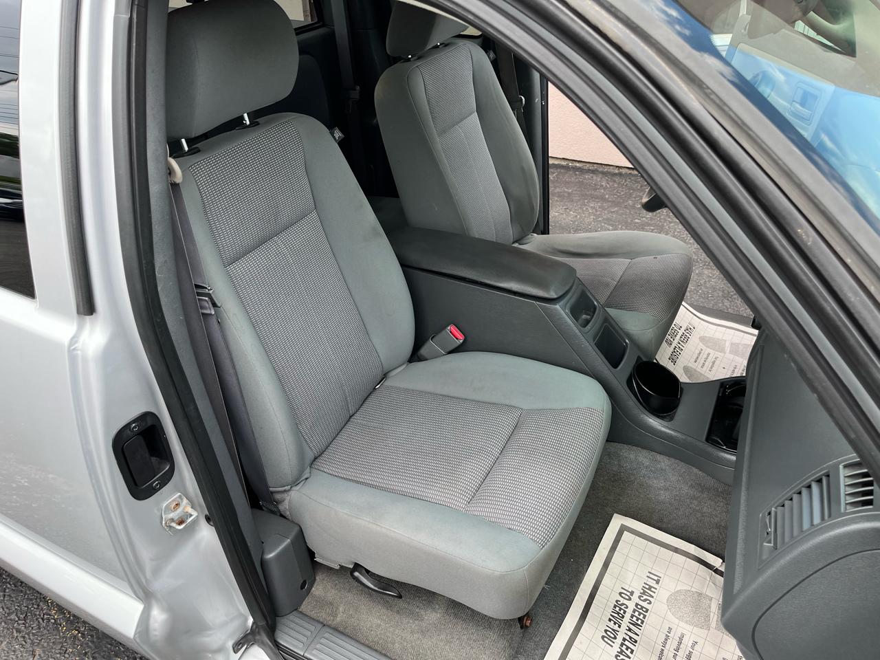 Dodge Dakota SLT Club Cab 2WD 2007