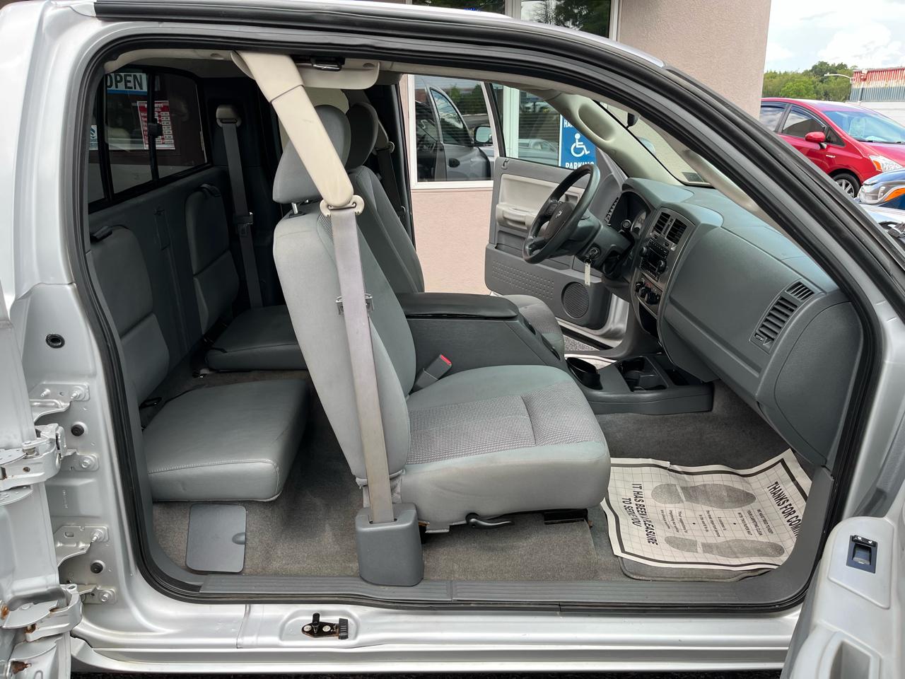 Dodge Dakota SLT Club Cab 2WD 2007