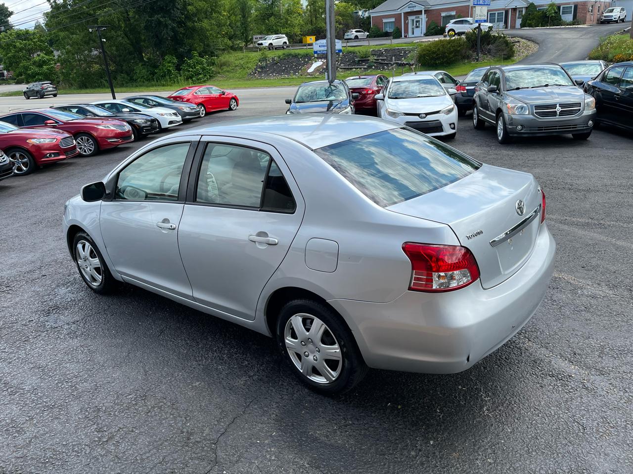 Toyota Yaris Sedan 4-Speed AT 2009