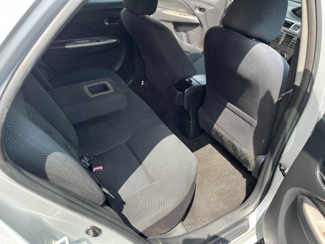 Toyota Yaris Sedan 4-Speed AT 2009