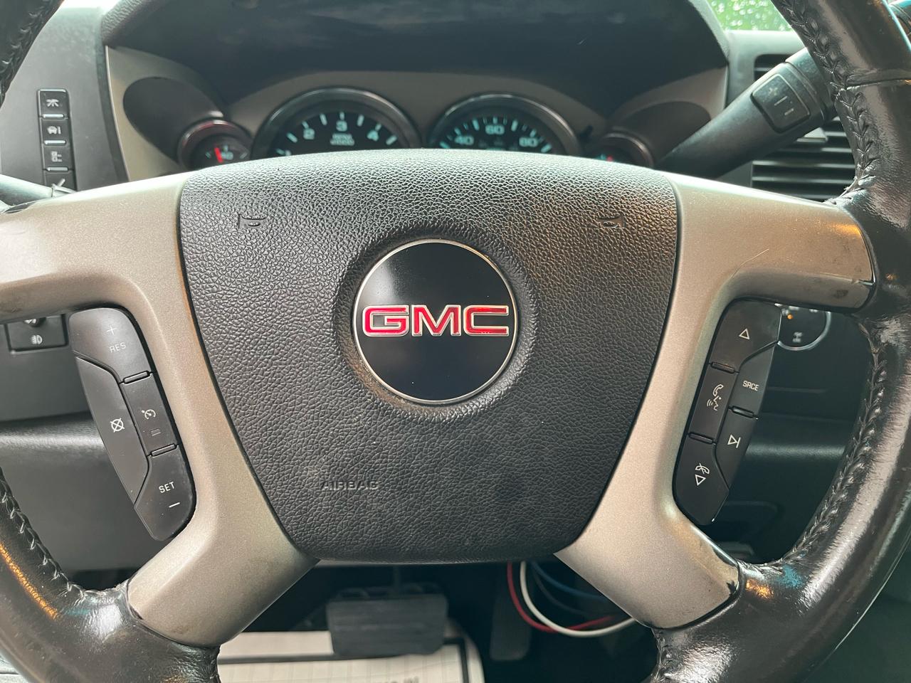 GMC Sierra 1500 SLE Crew Cab 4WD 2011