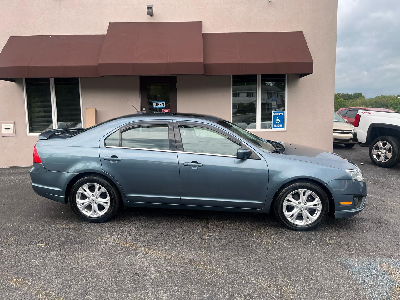 Ford Fusion SE 2012