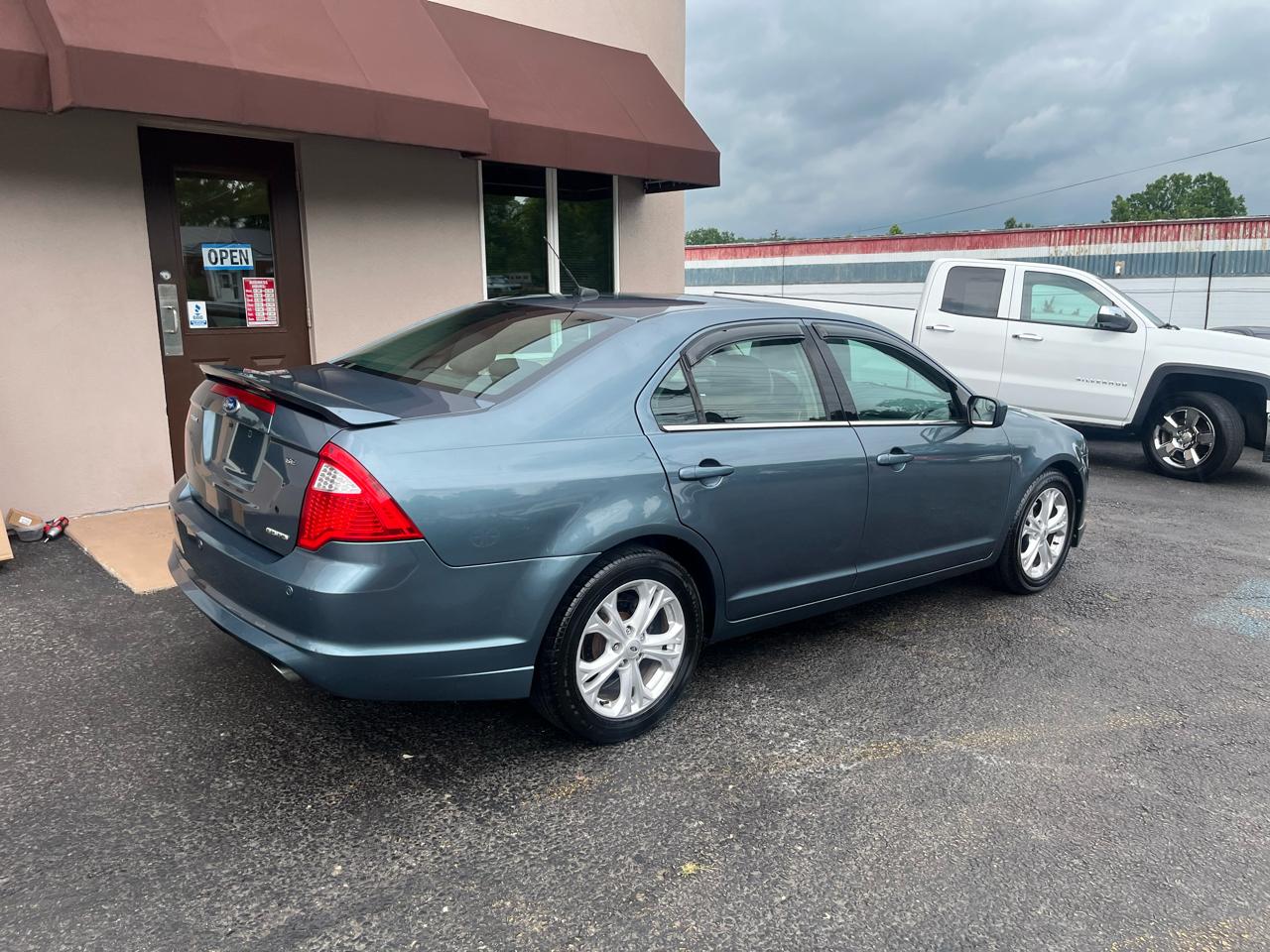 Ford Fusion SE 2012
