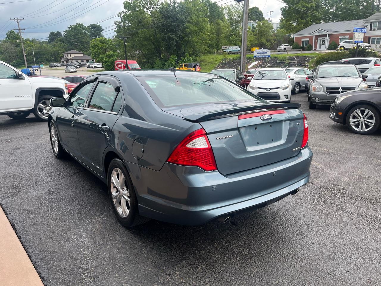 Ford Fusion SE 2012