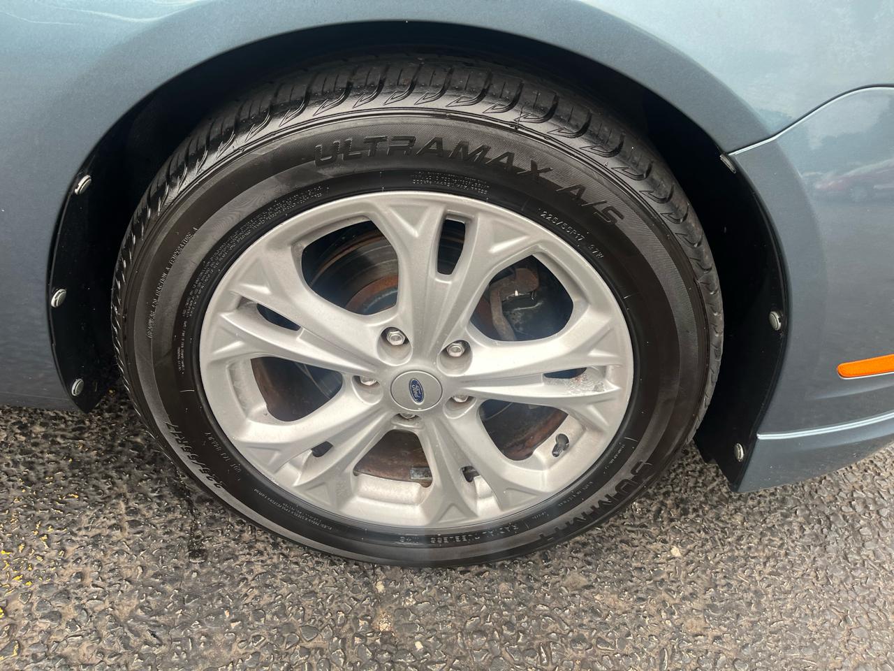 Ford Fusion SE 2012