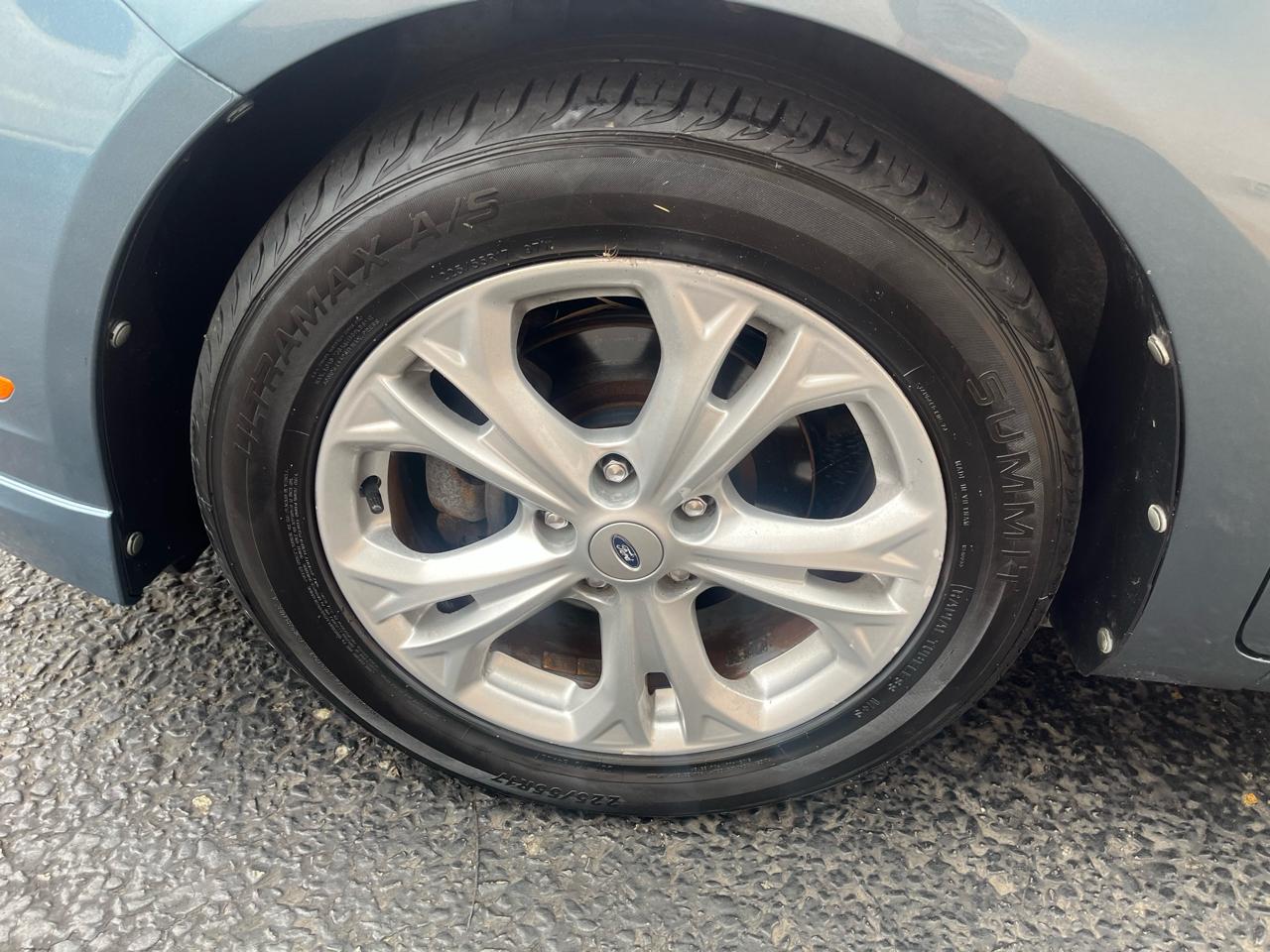 Ford Fusion SE 2012