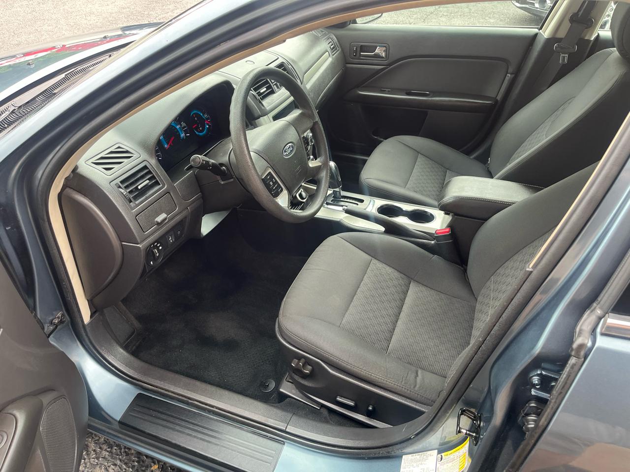 Ford Fusion SE 2012