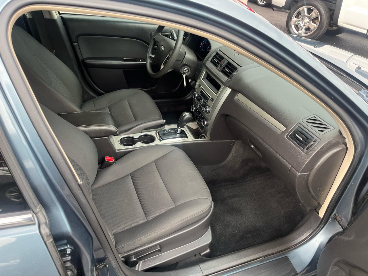 Ford Fusion SE 2012