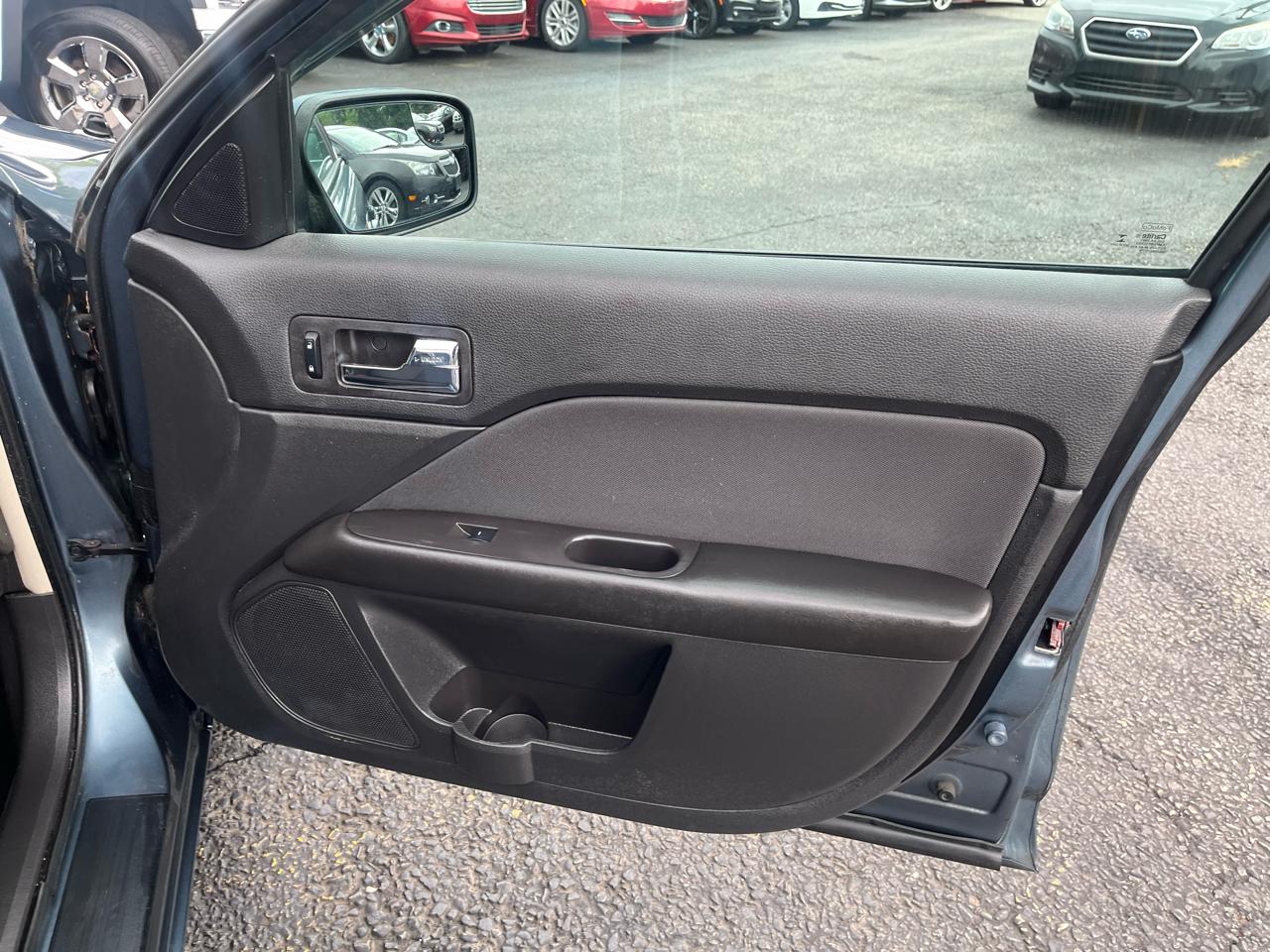 Ford Fusion SE 2012