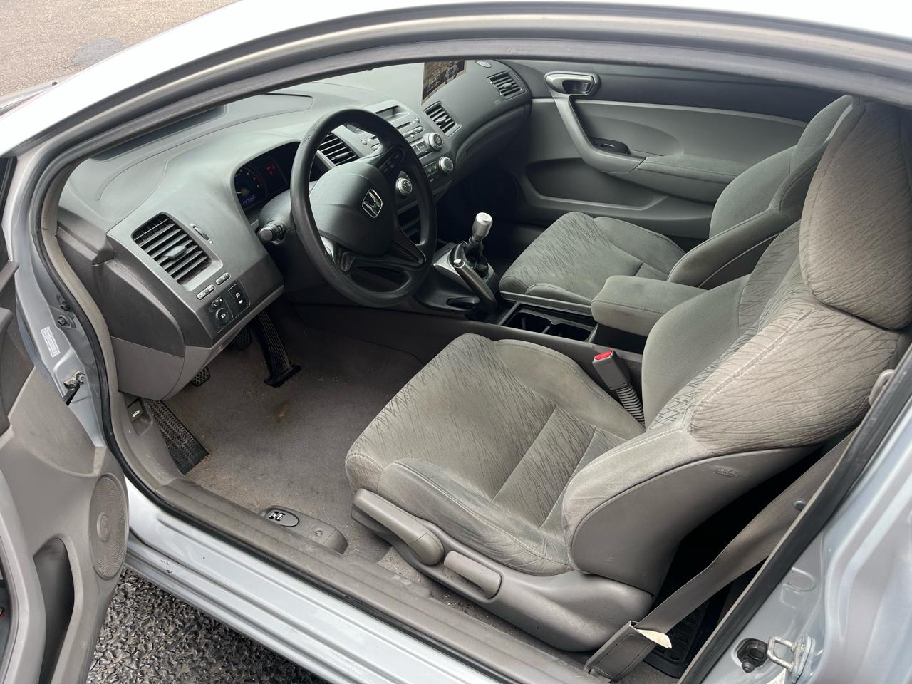 Honda Civic LX coupe 2007