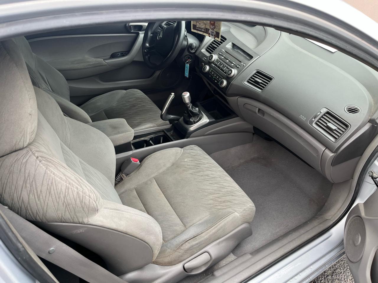 Honda Civic LX coupe 2007