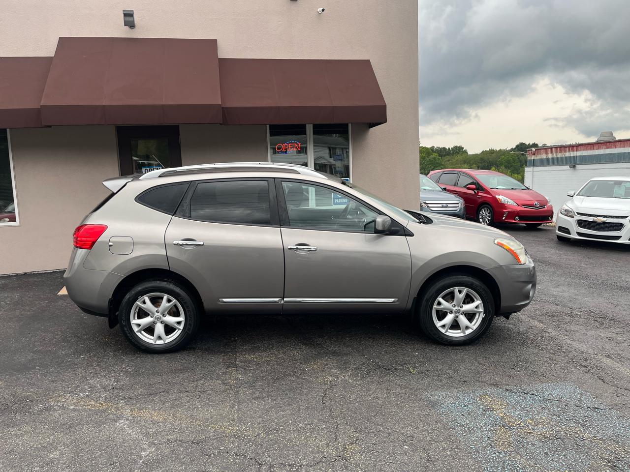 Nissan Rogue SV AWD 2011