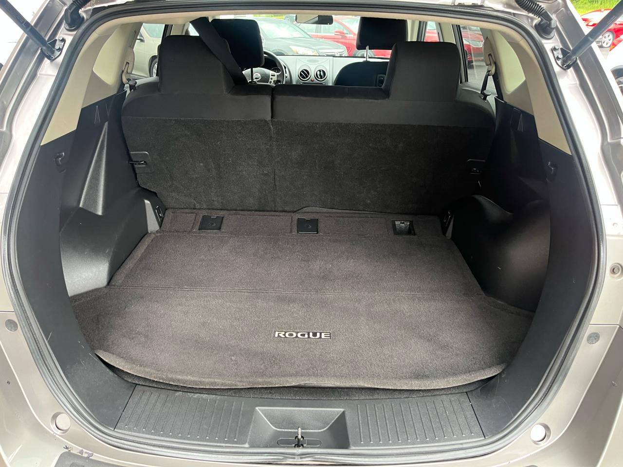 Nissan Rogue SV AWD 2011