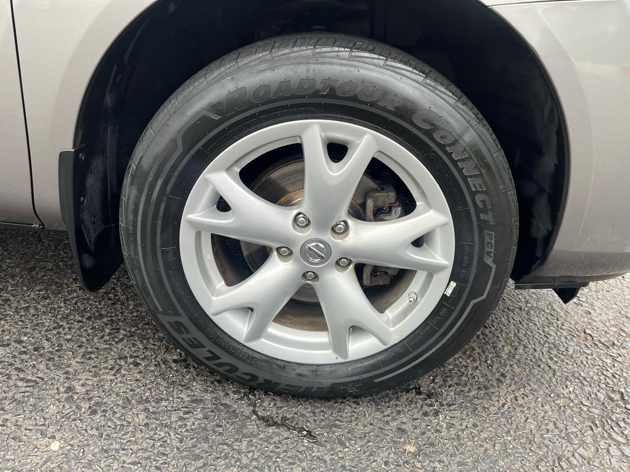 Nissan Rogue SV AWD 2011