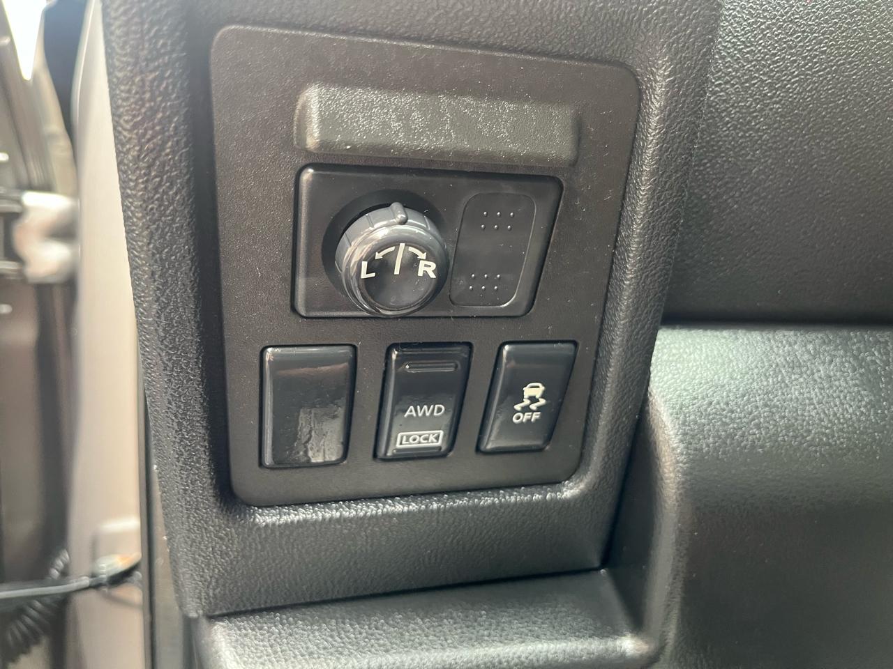 Nissan Rogue SV AWD 2011