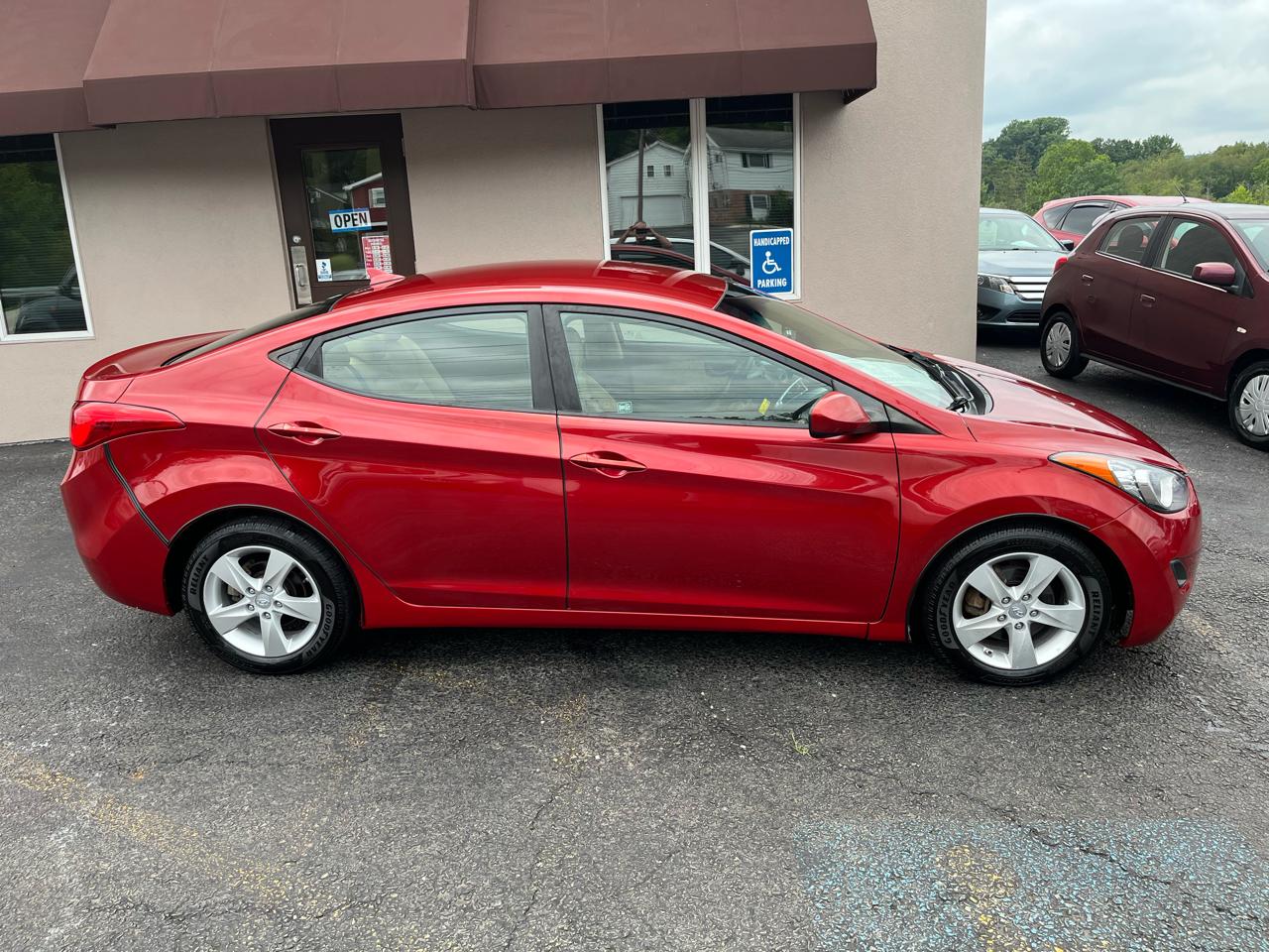 Hyundai Elantra GLS Auto 2011