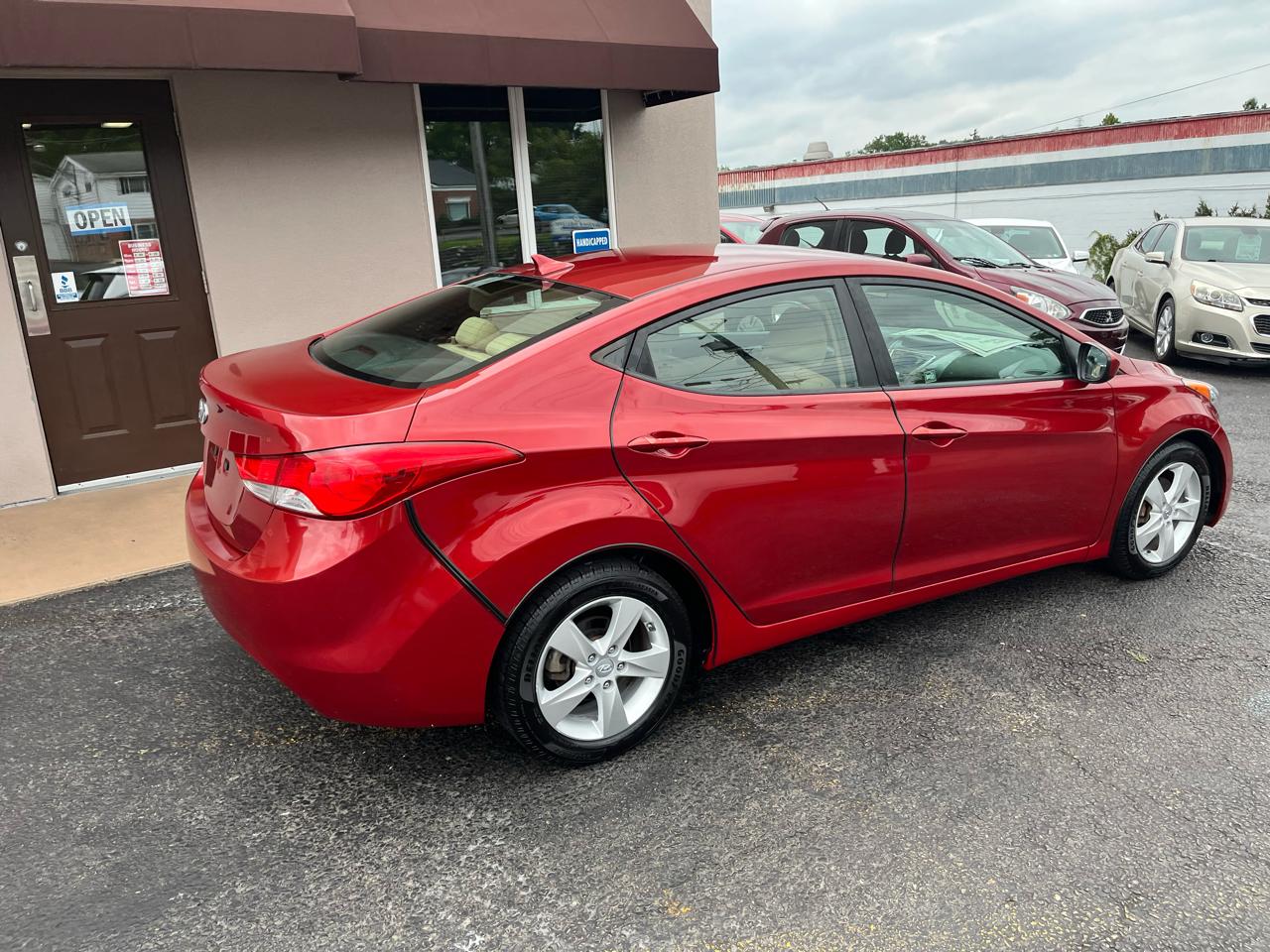 Hyundai Elantra GLS Auto 2011