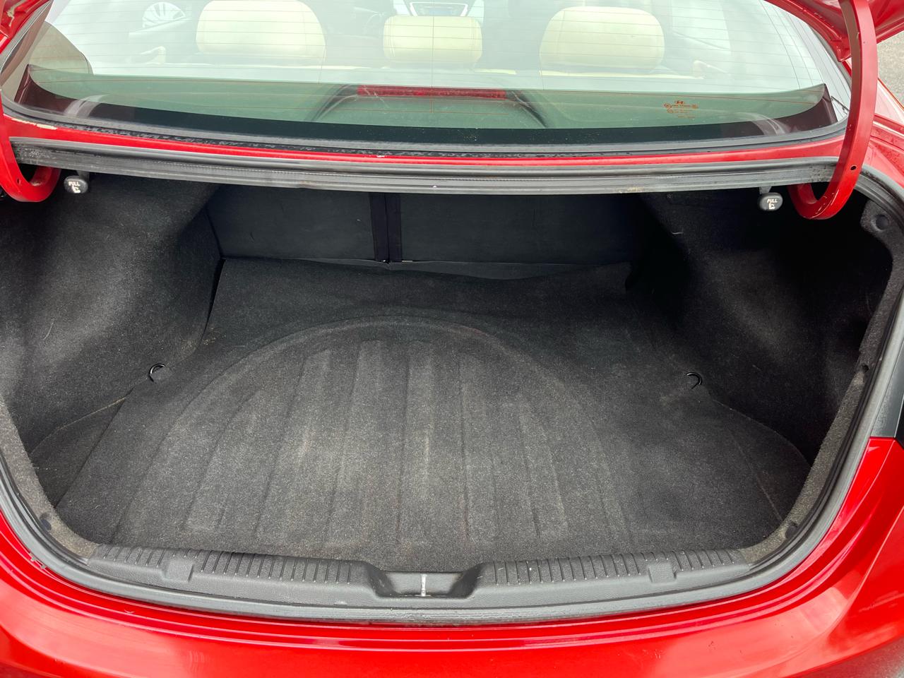 Hyundai Elantra GLS Auto 2011