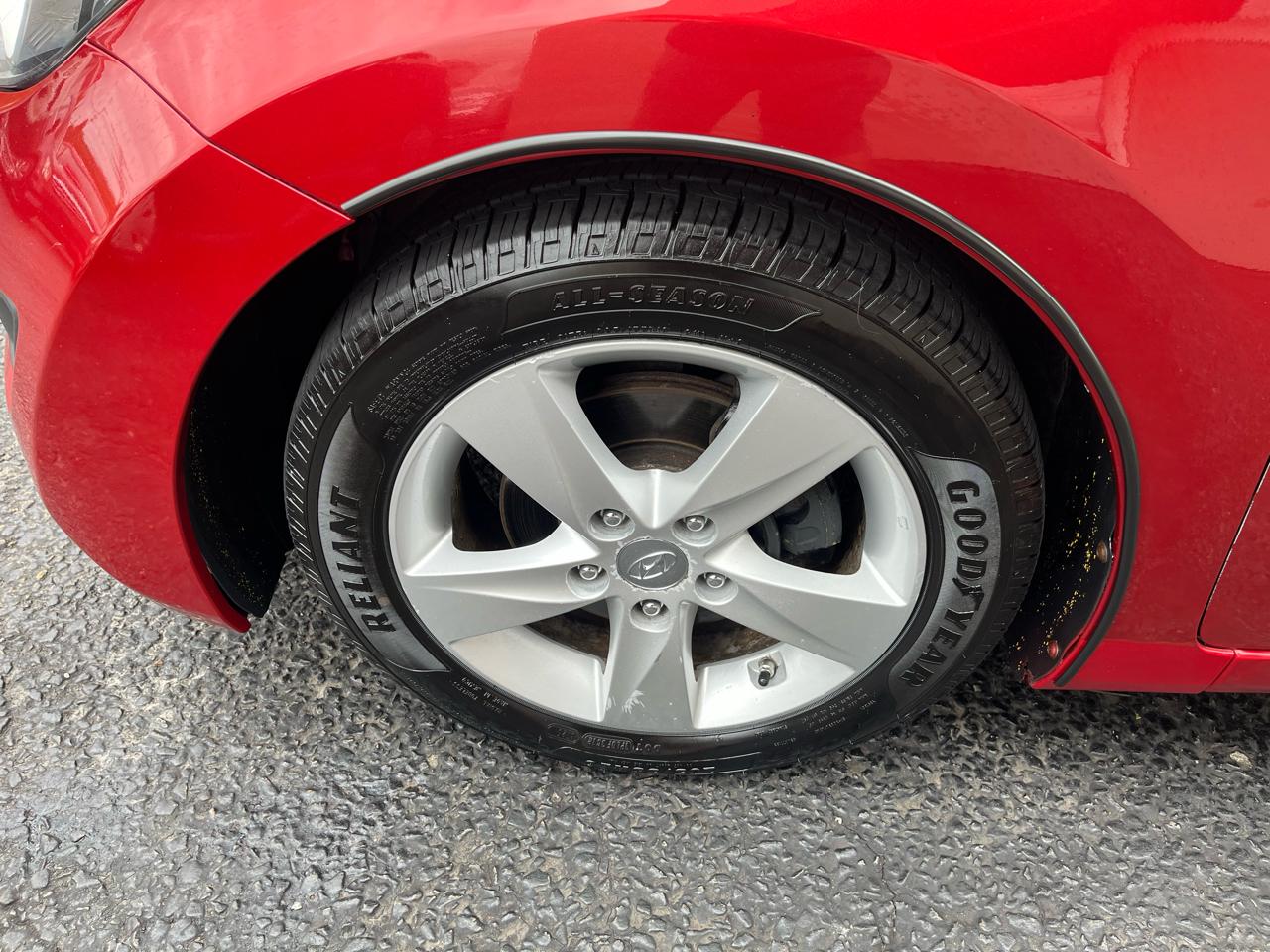 Hyundai Elantra GLS Auto 2011