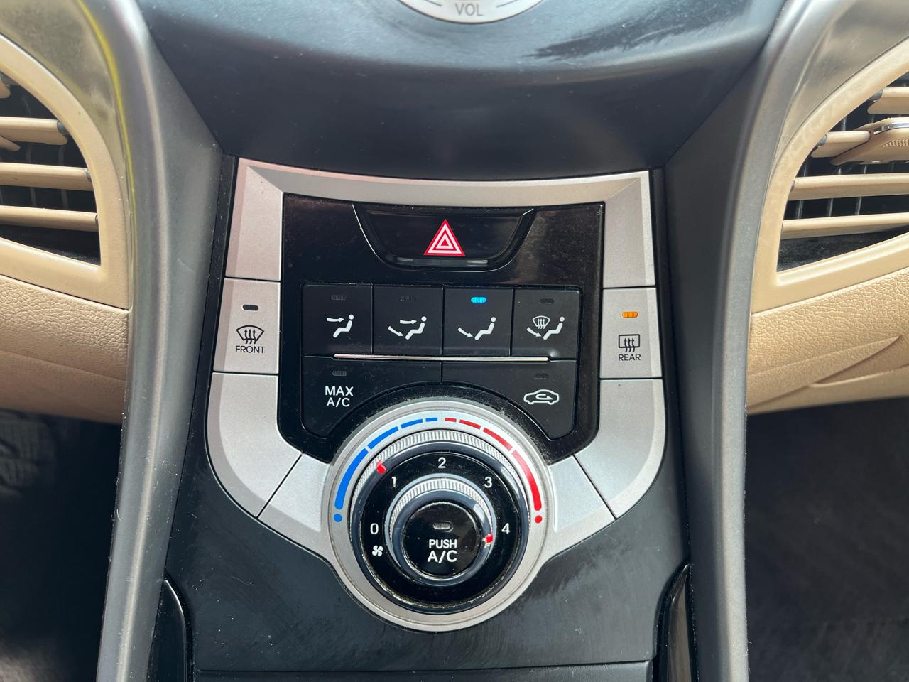 Hyundai Elantra GLS Auto 2011
