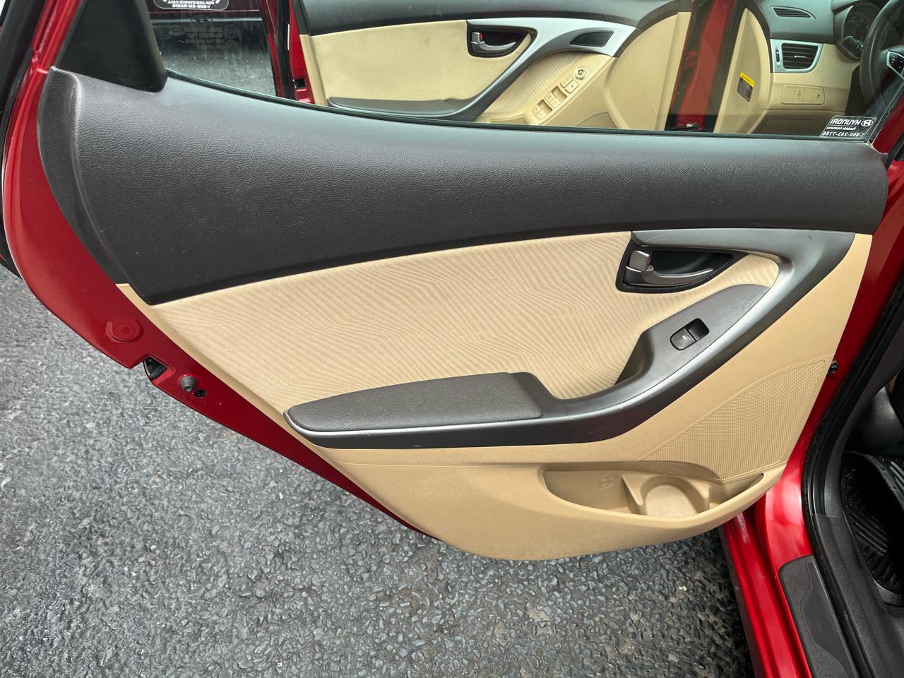 Hyundai Elantra GLS Auto 2011
