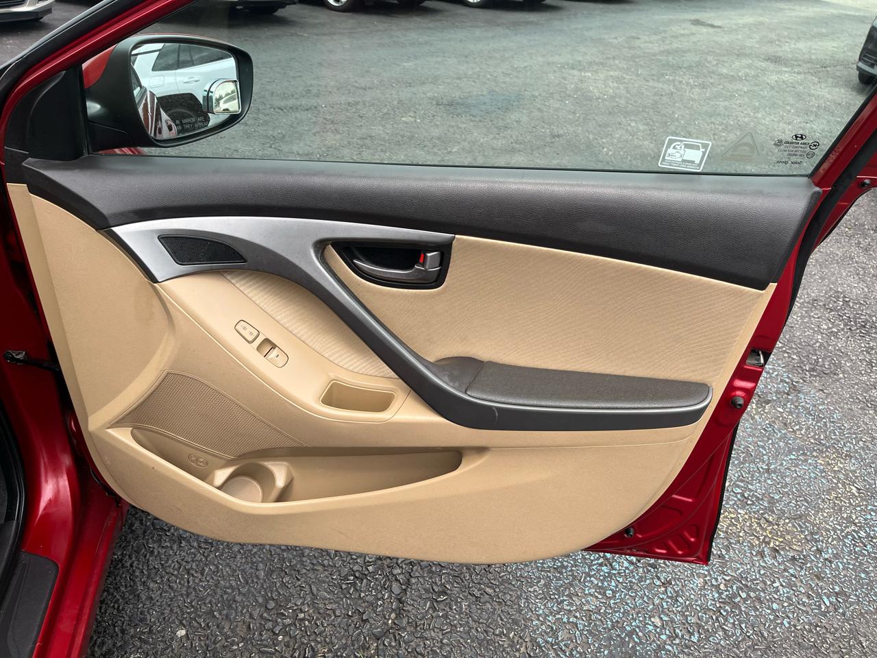 Hyundai Elantra GLS Auto 2011