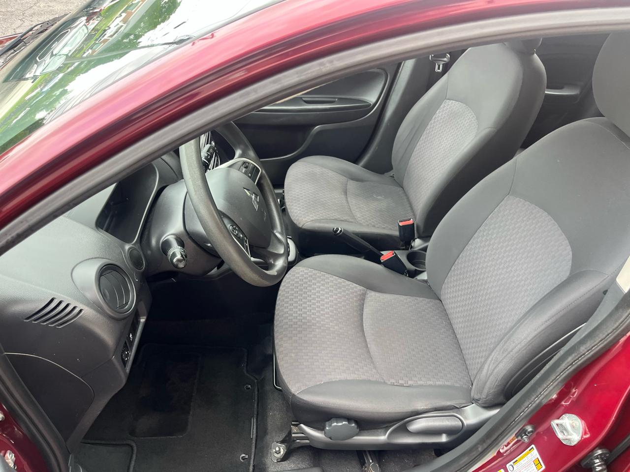 Mitsubishi Mirage ES 5M 2020