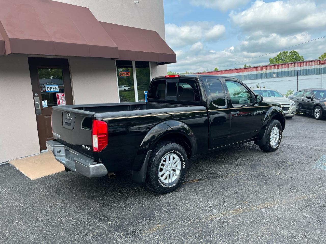 Nissan Frontier SV King Cab 4X4 V6 2014