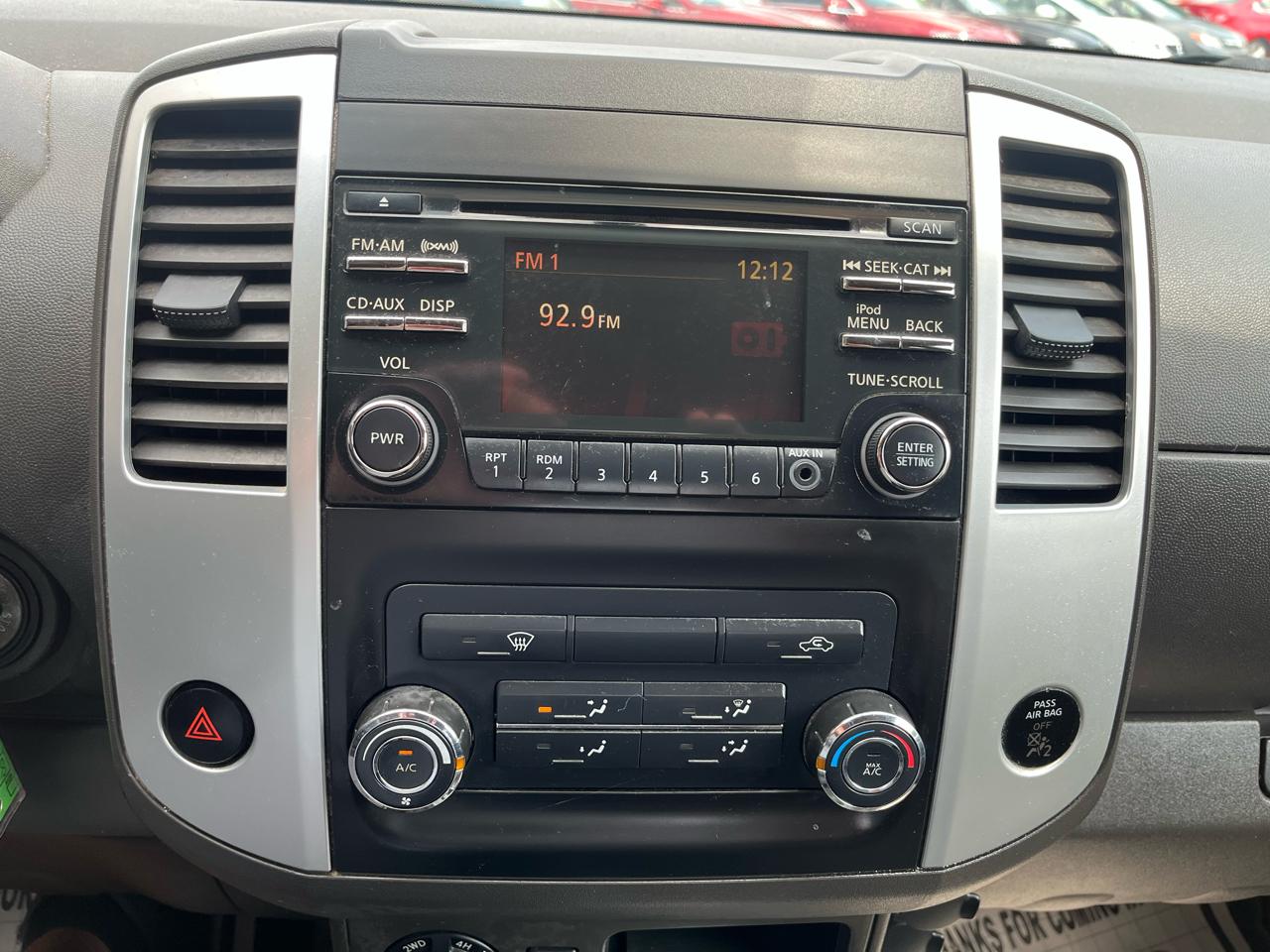 Nissan Frontier SV King Cab 4X4 V6 2014