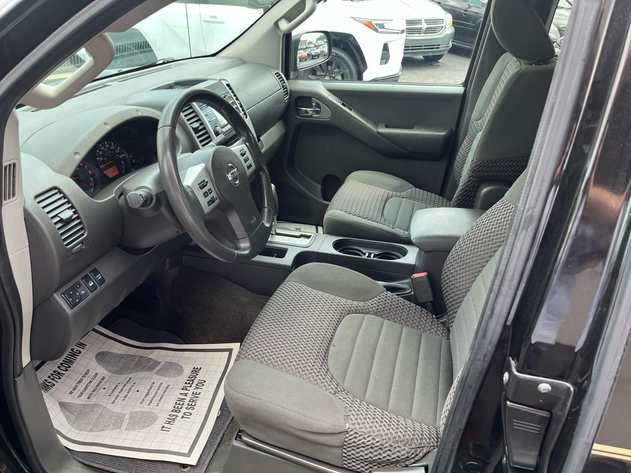Nissan Frontier SV King Cab 4X4 V6 2014