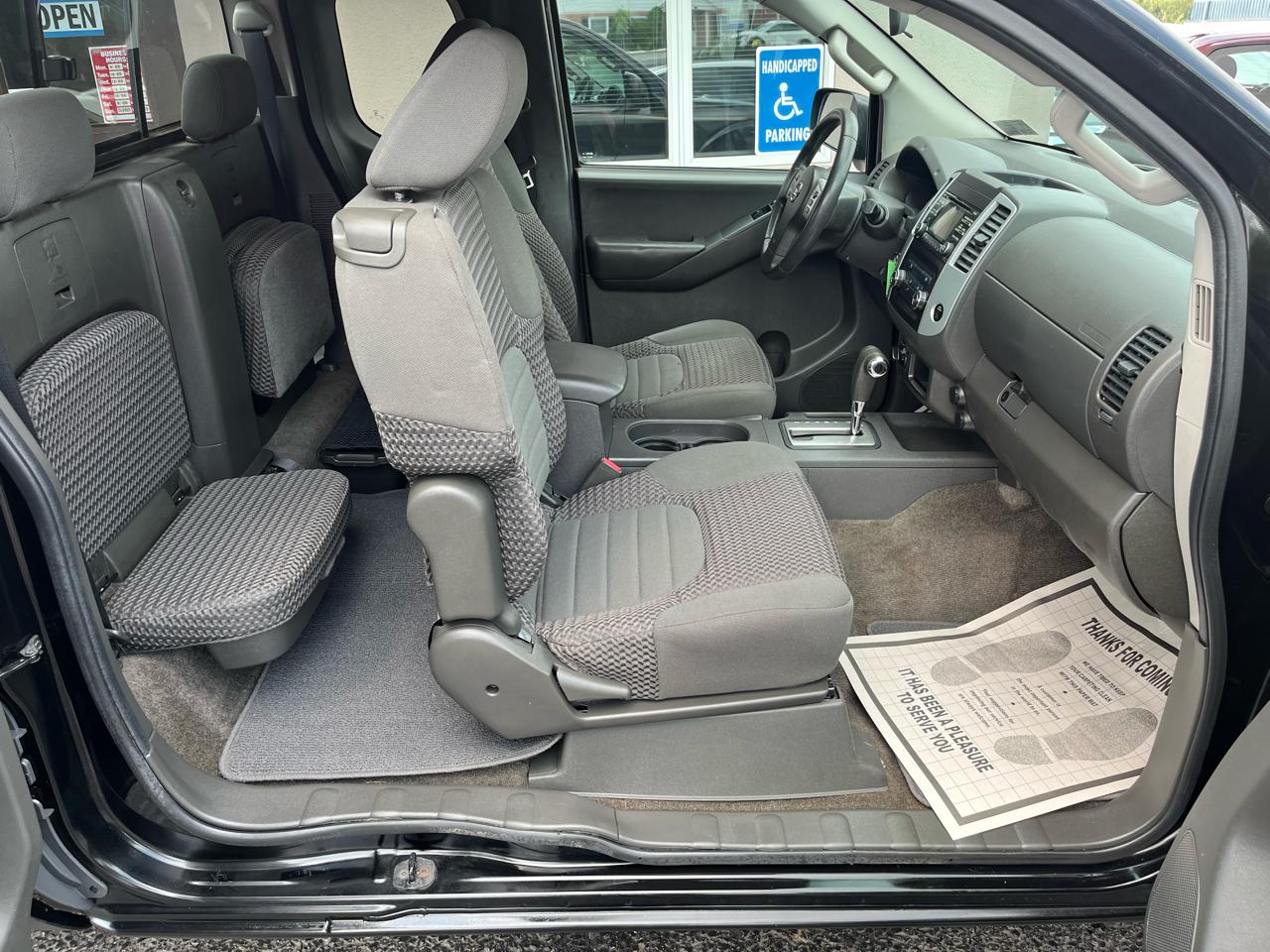 Nissan Frontier SV King Cab 4X4 V6 2014