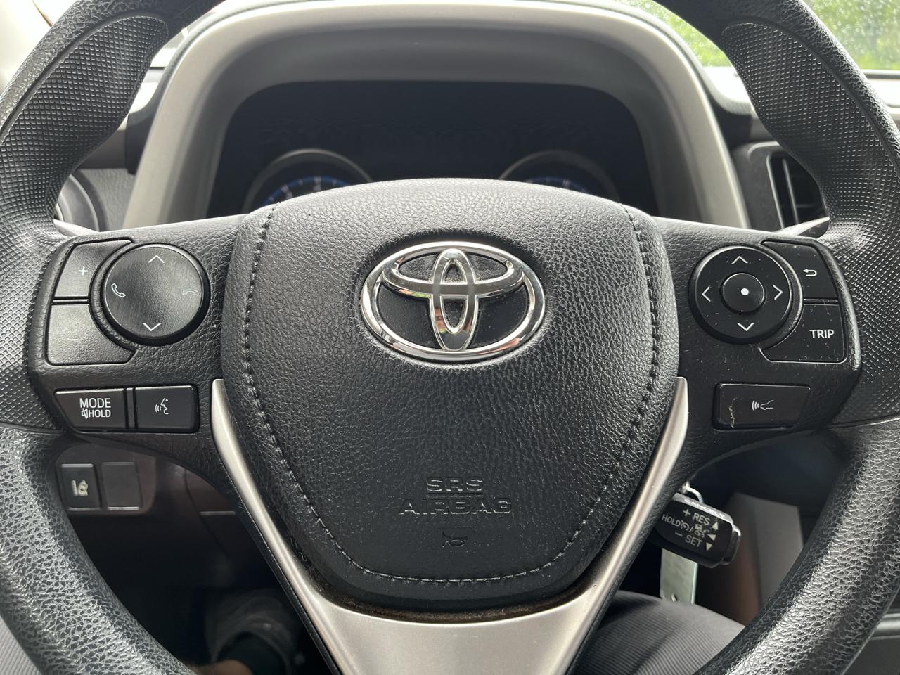 Toyota RAV4 LE AWD 2018