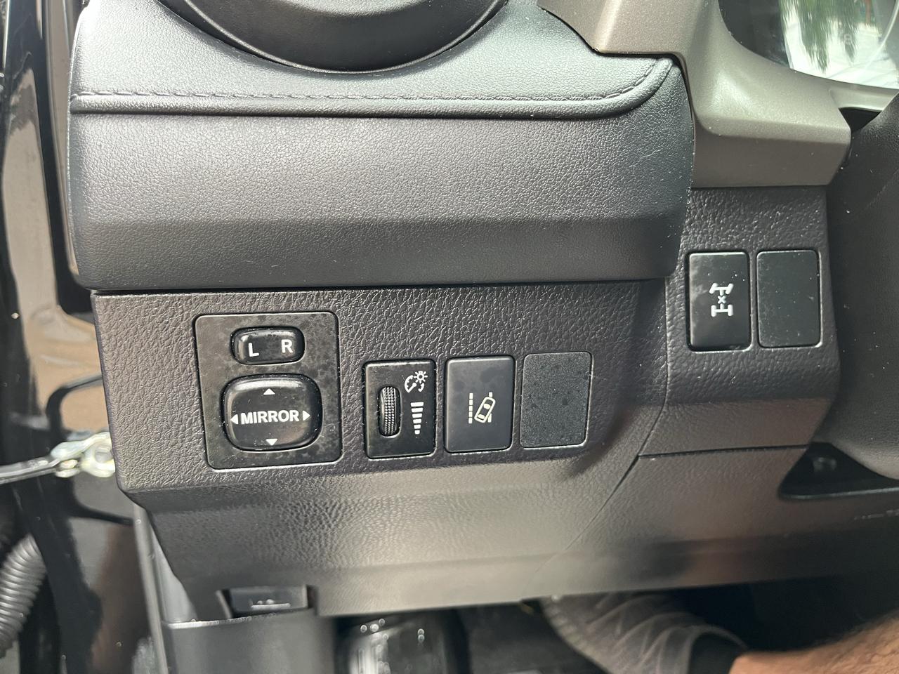 Toyota RAV4 LE AWD 2018