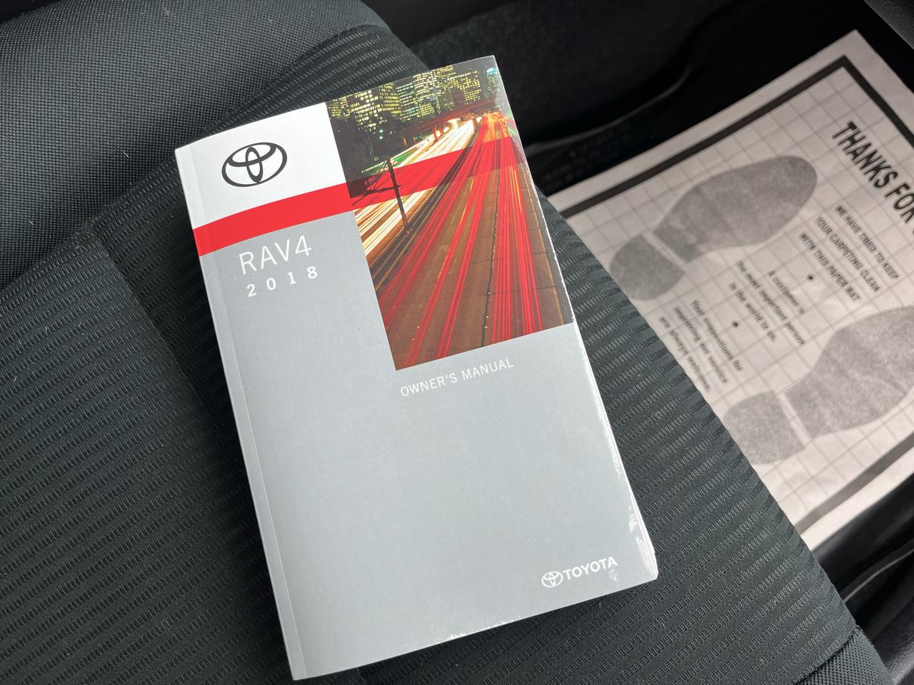 Toyota RAV4 LE AWD 2018