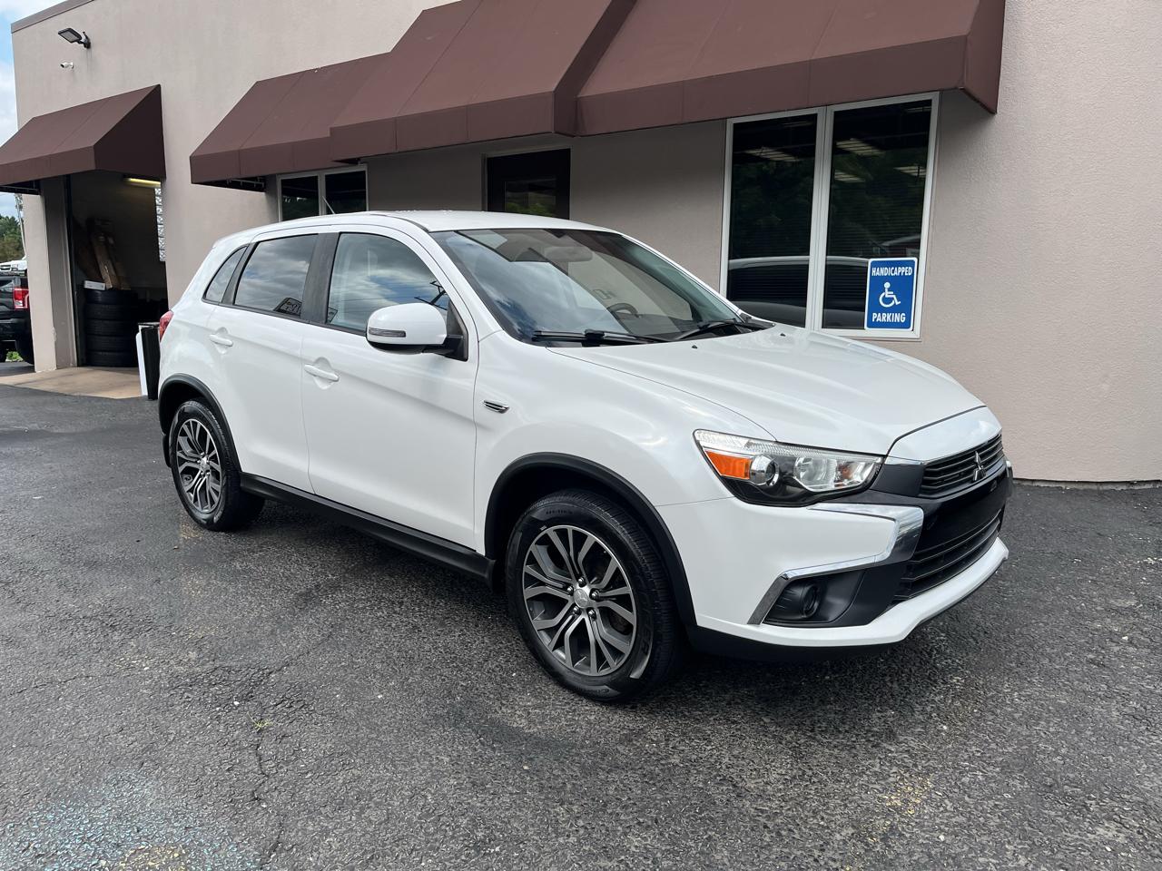 Mitsubishi Outlander Sport 2.0 ES 4WD CVT 2016