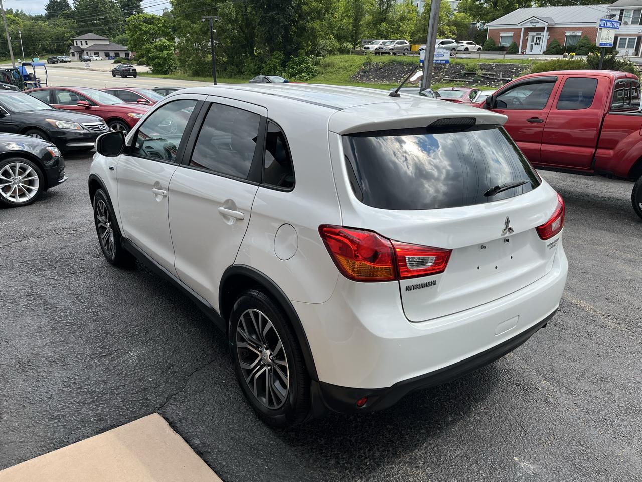 Mitsubishi Outlander Sport 2.0 ES 4WD CVT 2016