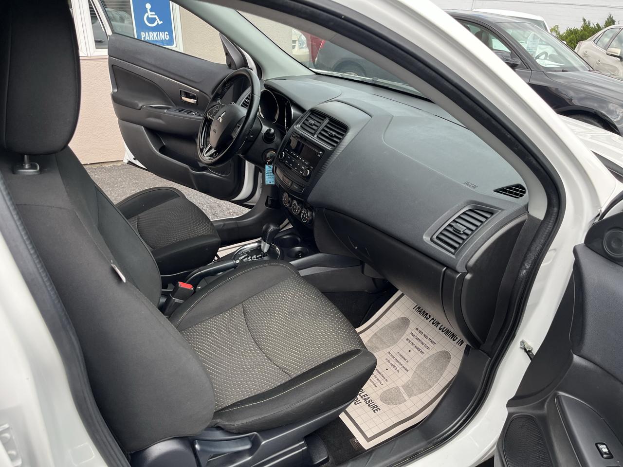 Mitsubishi Outlander Sport 2.0 ES 4WD CVT 2016
