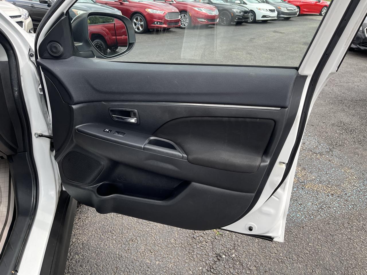 Mitsubishi Outlander Sport 2.0 ES 4WD CVT 2016