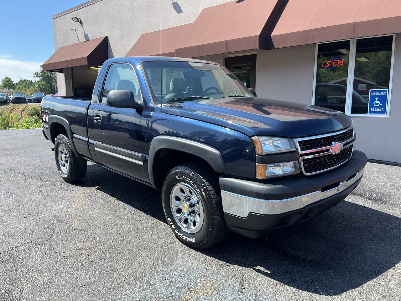 Chevrolet Silverado 1500 LS 4WD 2006