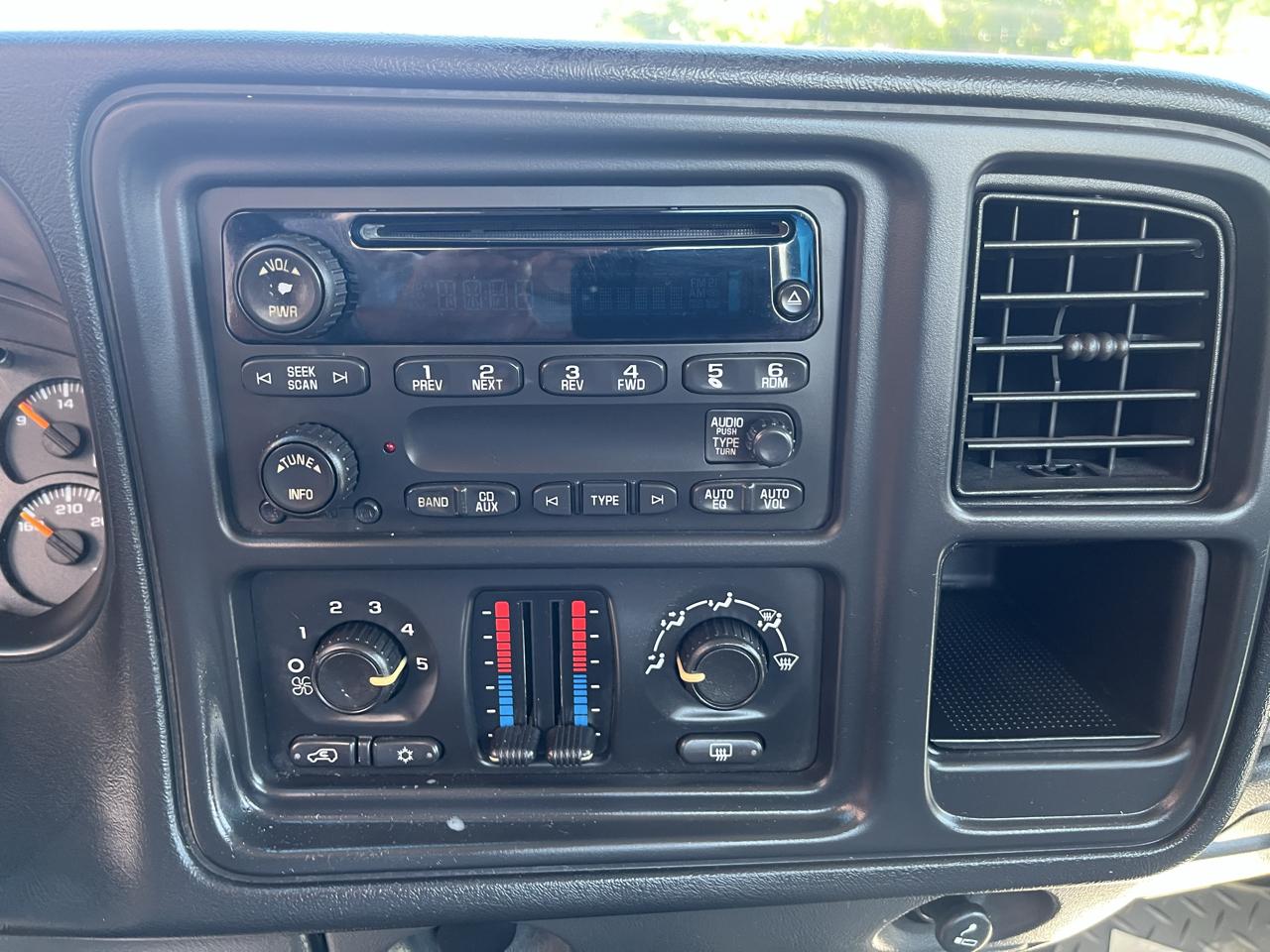 Chevrolet Silverado 1500 LS 4WD 2006