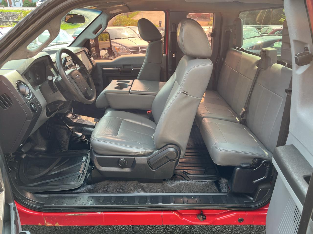 Ford F-250 SD XL SuperCab 4WD 2015