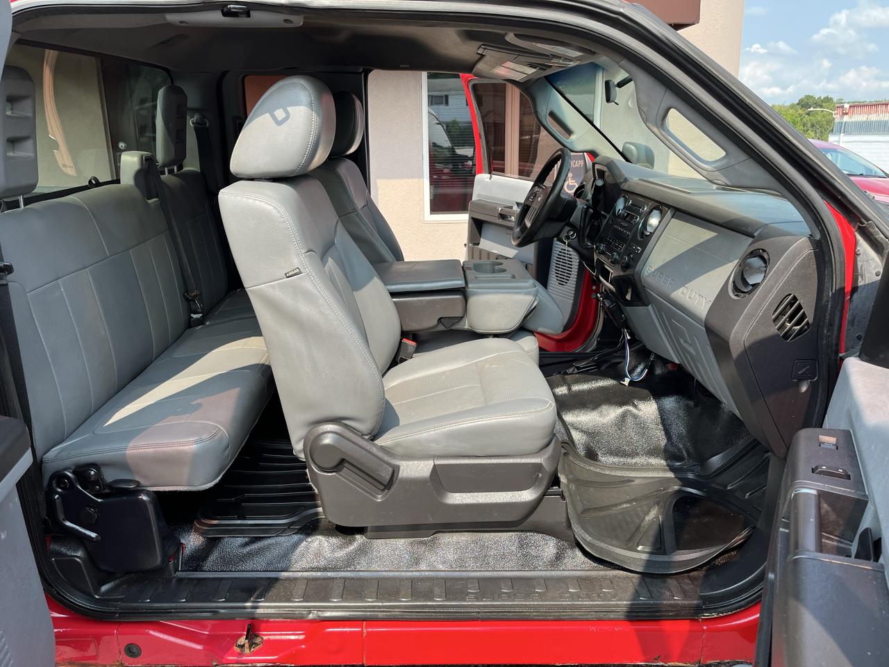 Ford F-250 SD XL SuperCab 4WD 2015