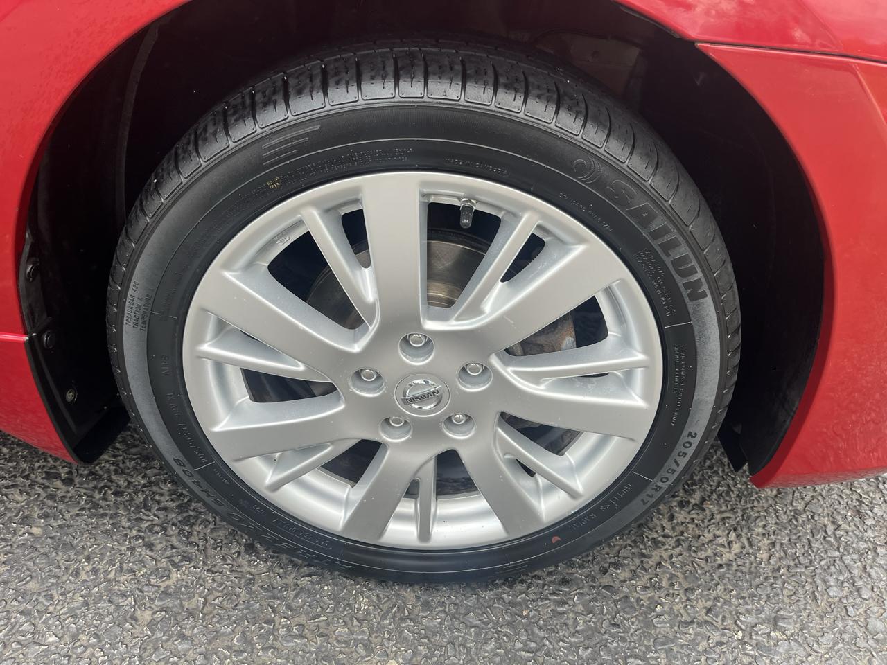 Nissan Sentra SL 4D Sedan 2013
