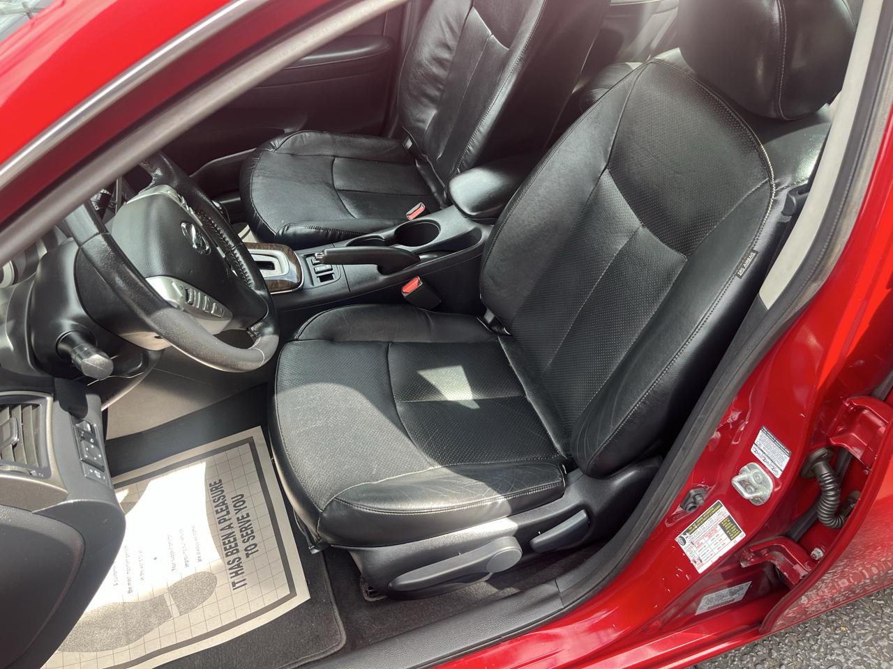 Nissan Sentra SL 4D Sedan 2013